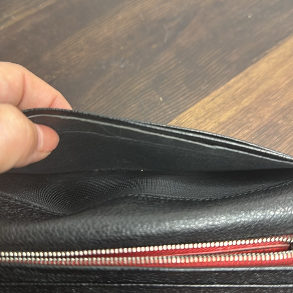 Authentic Bulgari Wallet - Picture 10 of 13